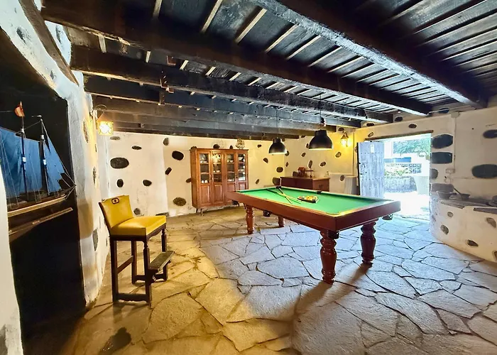 Casa Jarana, Private House With Jacuzzi Near The Sea Vakantiehuis