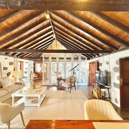 Casa Jarana, Private House With Jacuzzi Near The Sea Las Aguas