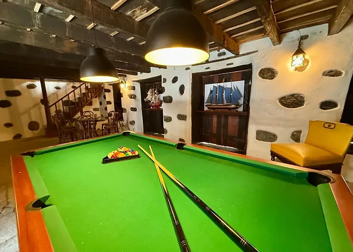 Prázdninový dům Casa Jarana, Private House With Jacuzzi Near The Sea