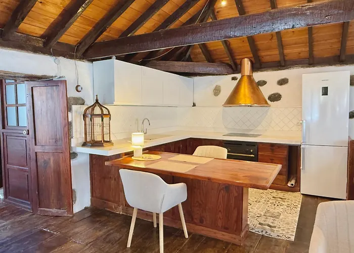Dom wakacyjny Casa Jarana, Private House With Jacuzzi Near The Sea Las Aguas
