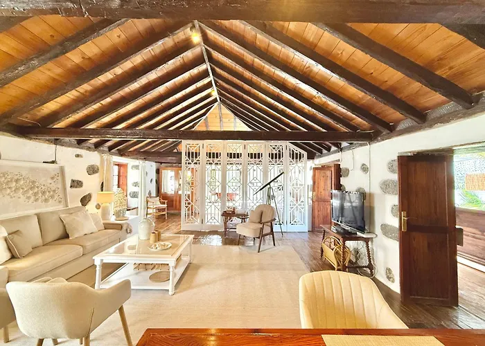 Casa Jarana, Private House With Jacuzzi Near The Sea Las Aguas